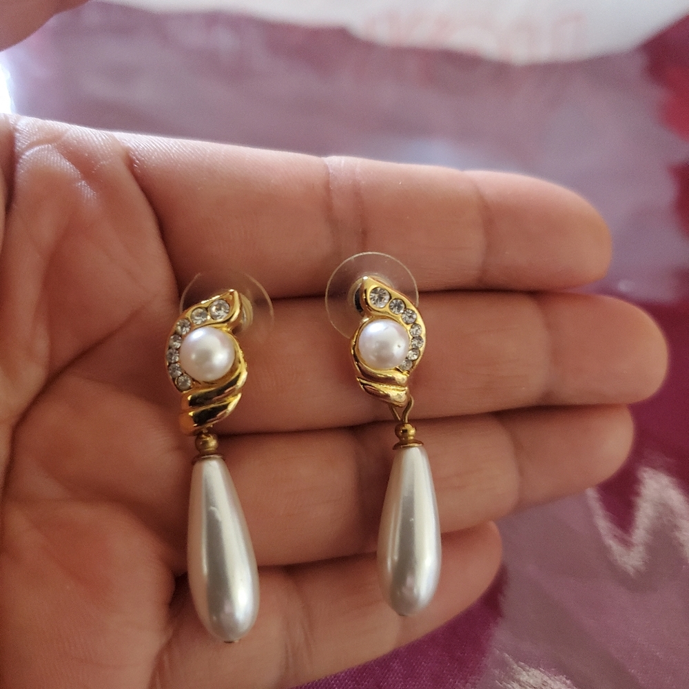 Earring - Picture 3 of 3